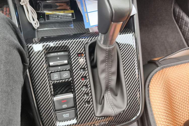 Used Honda CR-V 2024 240TURBO Two-Wheel-Drive FENGSHANG Edition 5 Seats Gear Lever