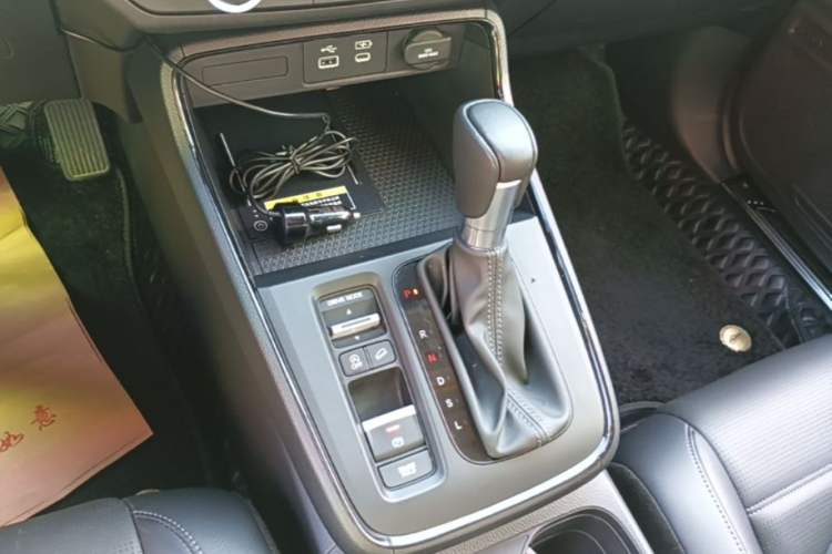 Used Honda CR-V 2024 240TURBO Two-Wheel-Drive FENGSHANG Edition 5 Seats Gear Lever