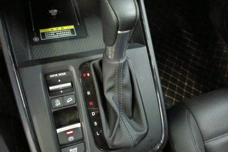 Used Honda CR-V 2024 240TURBO Two-Wheel-Drive FENGSHANG Edition 5 Seats Gear Lever