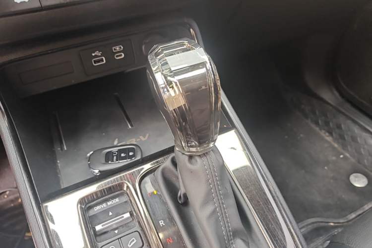 Used Honda CR-V 2024 240TURBO Two-Wheel-Drive FENGSHANG Edition 5 Seats Gear Lever