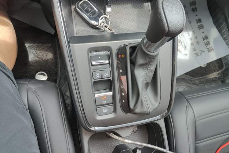 Used Honda CR-V 2024 240TURBO Two-Wheel-Drive Active Version 5 Seats Gear Lever