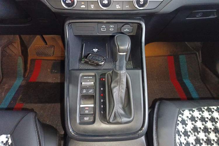 Used Honda CR-V 2024 240TURBO Two-Wheel-Drive FENGSHANG Edition 5 Seats Gear Lever
