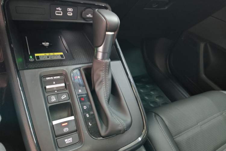 Used Honda CR-V 2024 240TURBO Two-Wheel-Drive FENGSHANG Edition 5 Seats Gear Lever