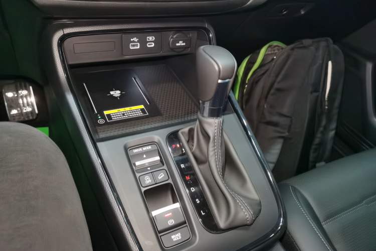 Used Honda CR-V 2024 240TURBO Two-Wheel-Drive FENGSHANG Edition 5 Seats Gear Lever