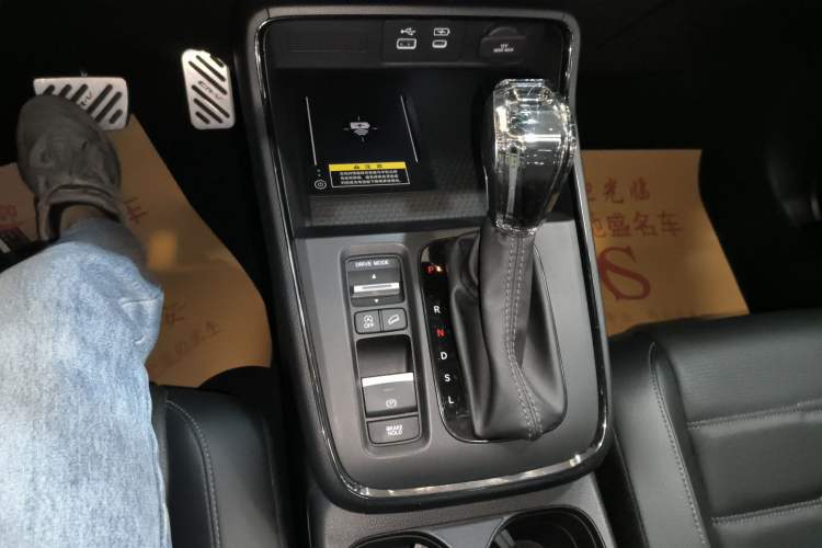 Used Honda CR-V 2024 240TURBO Two-Wheel-Drive FENGSHANG Edition 5 Seats Gear Lever
