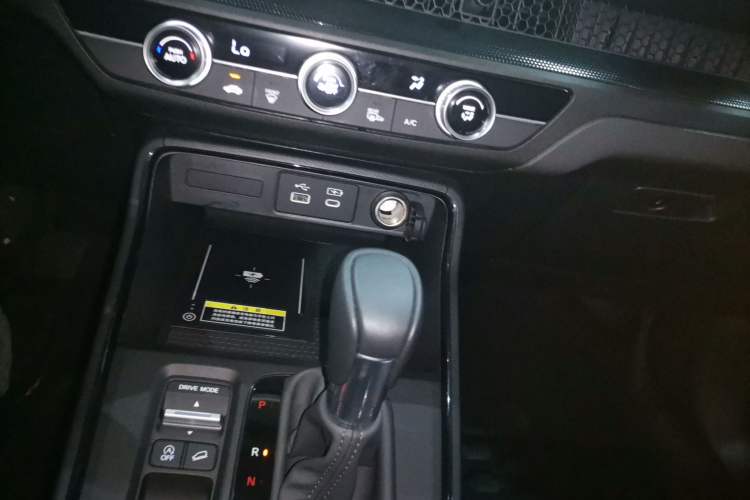 Used Honda CR-V 2024 240TURBO Two-Wheel-Drive FENGSHANG Edition 5 Seats Gear Lever