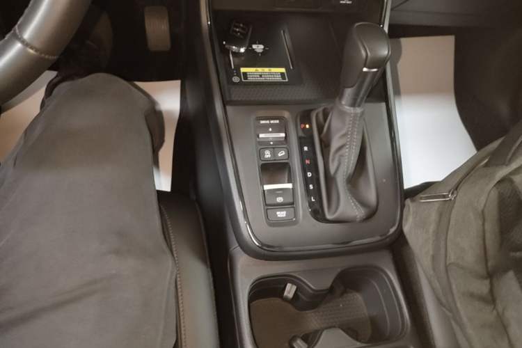 Used Honda CR-V 2024 240TURBO Two-Wheel-Drive FENGSHANG Edition 5 Seats Gear Lever