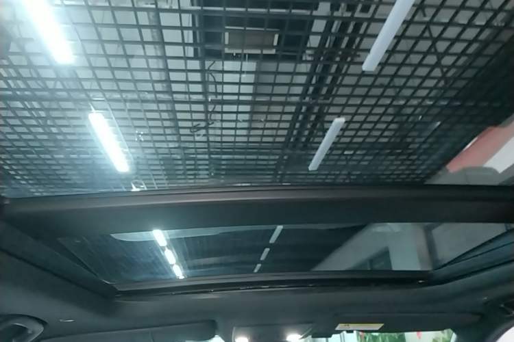 Used Honda CR-V 2024 2.0L eHEV Two-Wheel Drive Smart Edition Headliner
