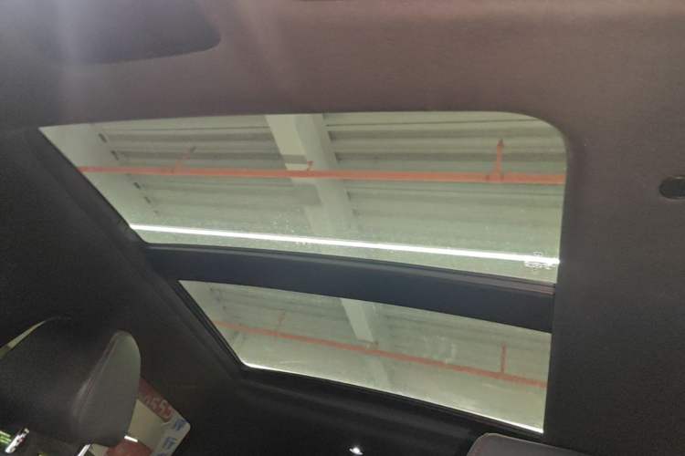Used Honda CR-V 2024 2.0L eHEV Two-Wheel Drive Smart Edition Headliner