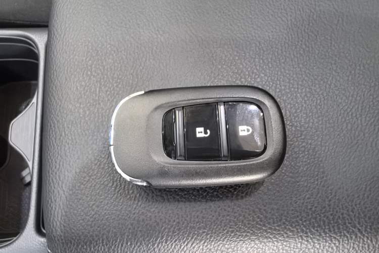 Used Honda CR-V 2024 240TURBO Two-Wheel-Drive Active Version 5 Seats Interior 4