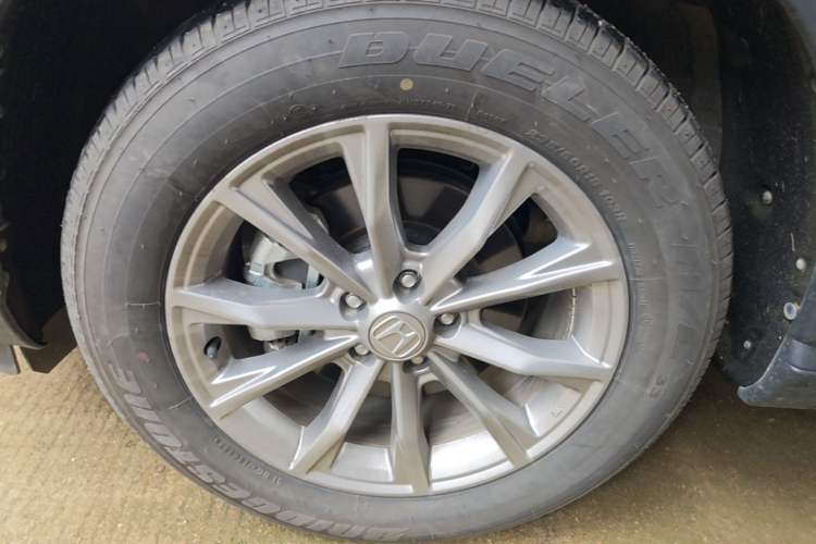 Used Honda CR-V 2024 240TURBO All-Wheel Drive Deluxe Edition 5 Seats Left Front Wheel Hub