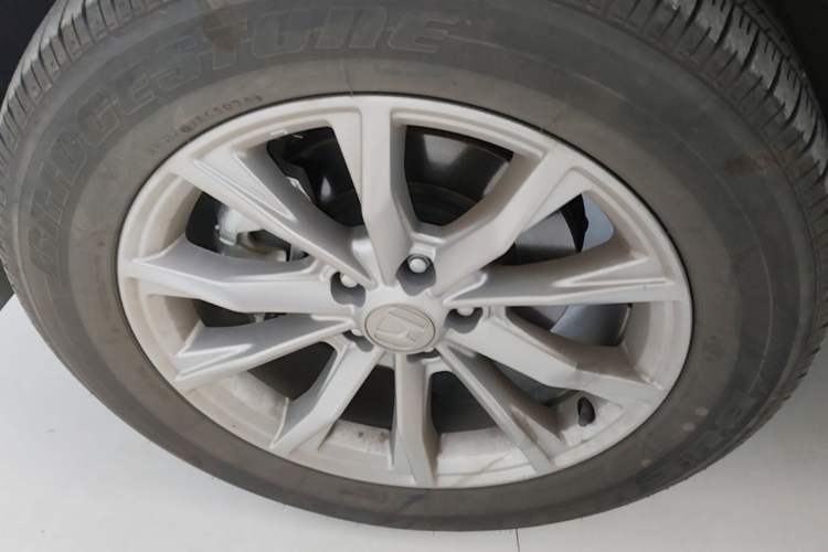 Used Honda CR-V 2024 240TURBO All-Wheel Drive Deluxe Edition 5 Seats Left Front Wheel Hub