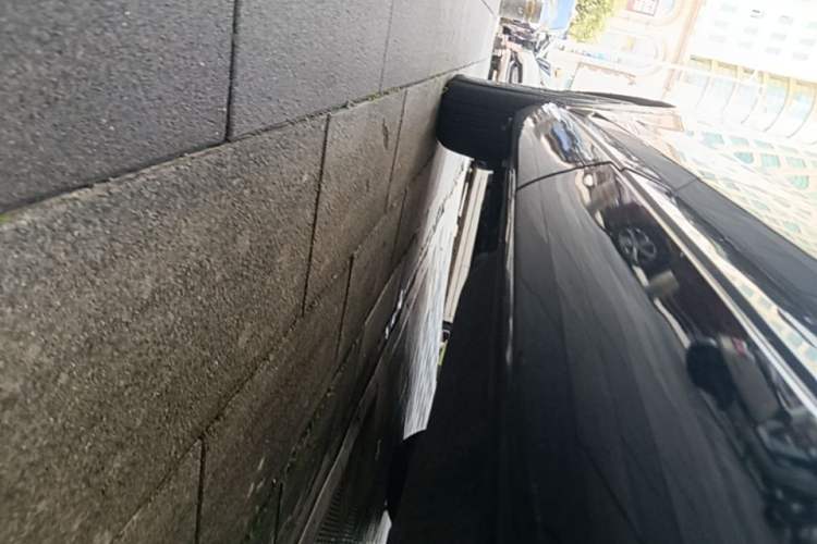 Used Honda CR-V 2024 2.0L eHEV Two-Wheel Drive Smart Edition Left Side Sill