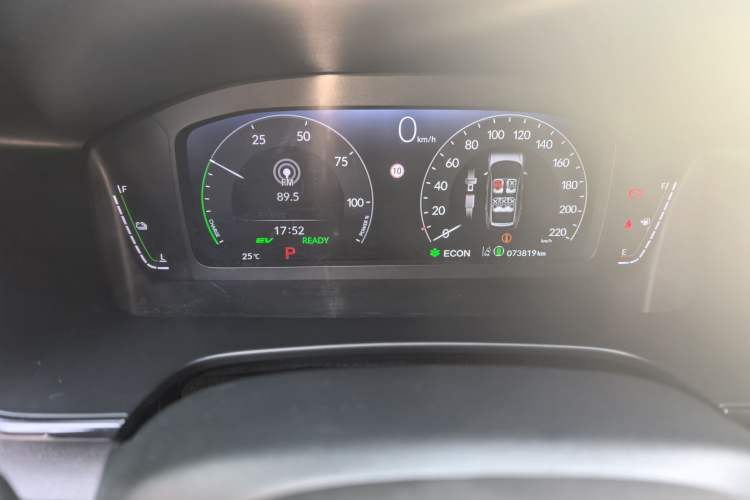 Used Honda CR-V 2024 2.0L eHEV Two-Wheel Drive Smart Edition Odometer Close Up