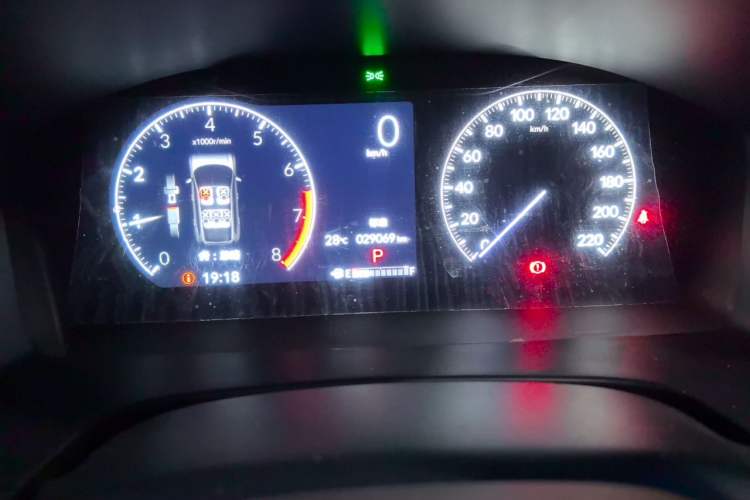 Used Honda CR-V 2024 240TURBO Two-Wheel-Drive Active Version 5 Seats Odometer Close Up