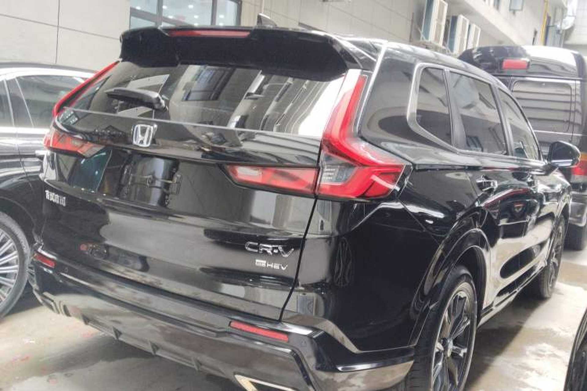 Used Honda CR-V 2024 2.0L eHEV Two-Wheel Drive Smart Edition Rear Right 45 Deg