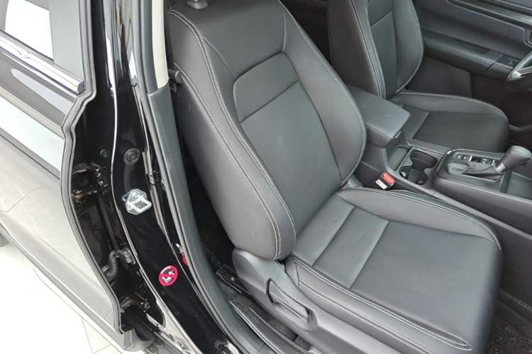 Used Honda CR-V 2024 240TURBO Two-Wheel-Drive Active Version 5 Seats Right Front Seat