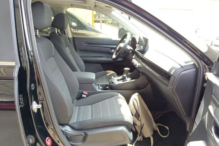 Used Honda CR-V 2024 240TURBO Two-Wheel-Drive Active Version 5 Seats Right Front Seat