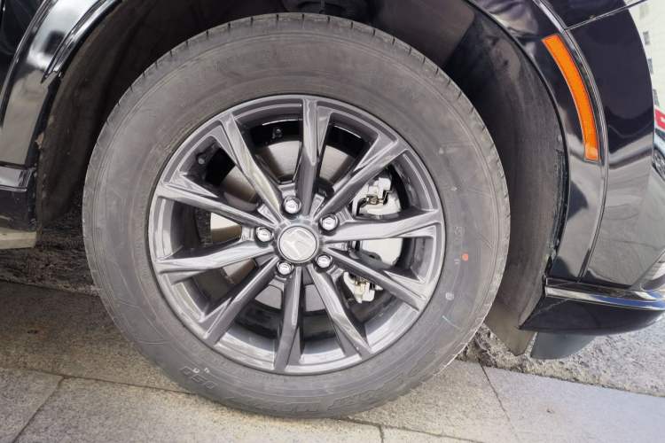 Used Honda CR-V 2024 2.0L eHEV Two-Wheel Drive Smart Edition Right Front Wheel Hub