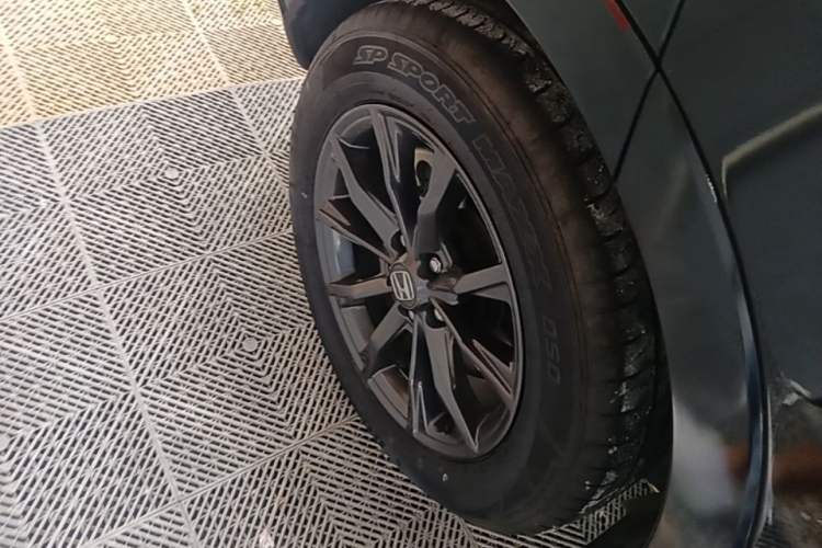 Used Honda CR-V 2024 2.0L eHEV Two-Wheel Drive Smart Edition Right Rear Wheel Hub