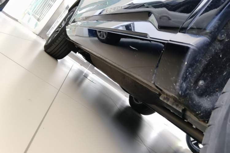 Used Honda CR-V 2024 2.0L eHEV Two-Wheel Drive Smart Edition Right Side Sill
