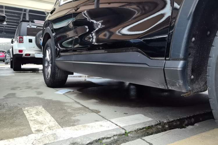 Used Honda CR-V 2024 240TURBO Two-Wheel-Drive Active Version 5 Seats Right Side Sill