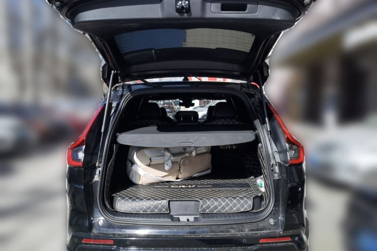 Used Honda CR-V 2024 2.0L eHEV Two-Wheel Drive Smart Edition Trunk