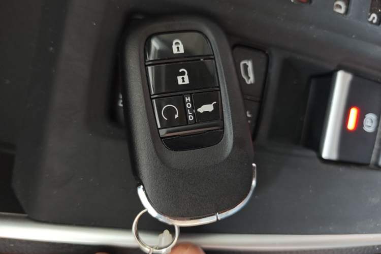 Used Honda CR-V 2024 240TURBO All-Wheel Drive Deluxe Edition 5 Seats Vehicle Key