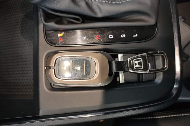 Used Honda CR-V 2024 240TURBO Two-Wheel-Drive Active Version 5 Seats Vehicle Key