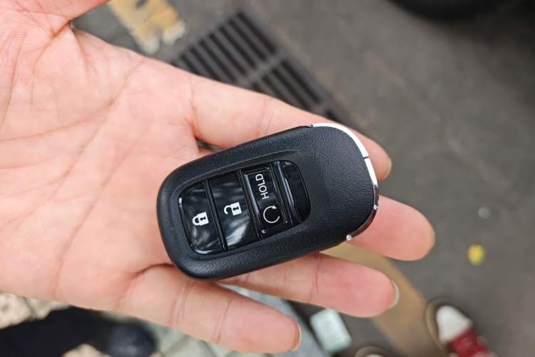 Used Honda CR-V 2024 2.0L eHEV Two-Wheel Drive Smart Edition Vehicle Key