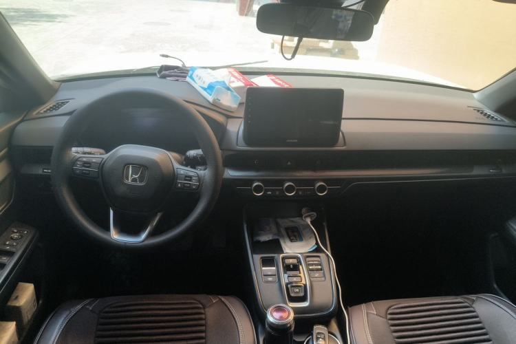 Used Honda CR-V 2024 2.0L eHEV Two-Wheel Drive Smart Edition Center Console