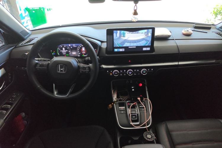 Used Honda CR-V 2024 2.0L eHEV Two-Wheel Drive Smart Edition Center Console