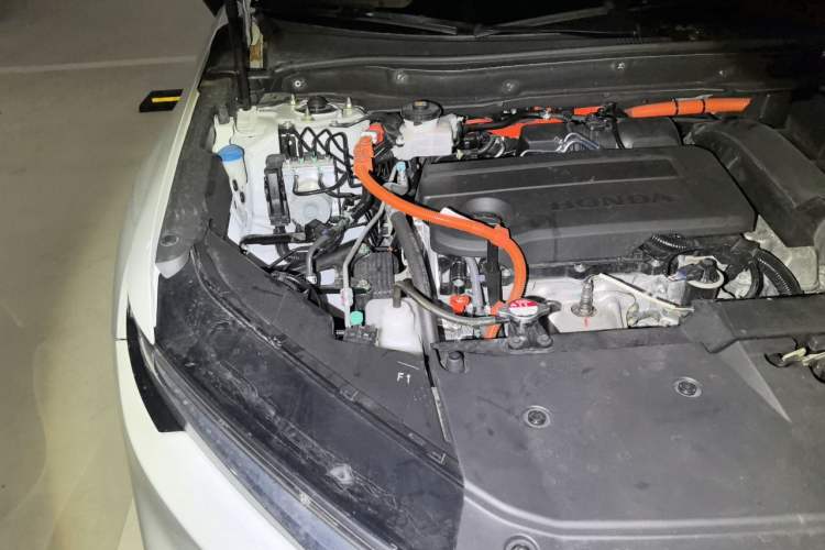 Used Honda CR-V 2024 2.0L eHEV Two-Wheel Drive Smart Edition Engine Bay Right