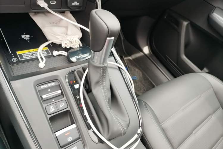 Used Honda CR-V 2024 240TURBO Two-Wheel-Drive FENGSHANG Edition 5 Seats Gear Lever