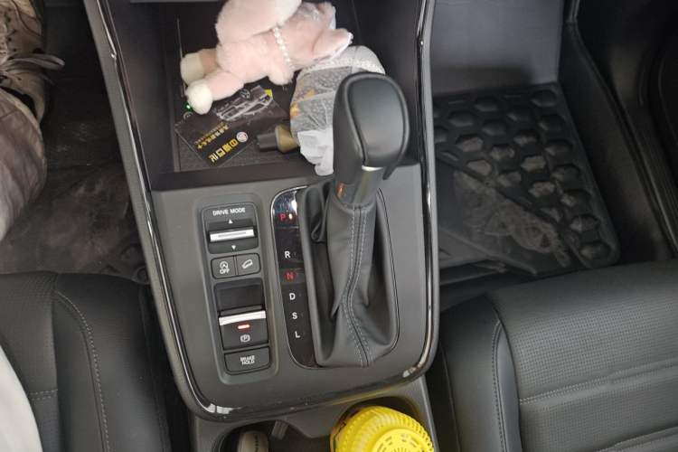 Used Honda CR-V 2024 240TURBO Two-Wheel-Drive FENGSHANG Edition 5 Seats Gear Lever