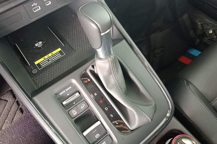 Used Honda CR-V 2024 240TURBO Two-Wheel-Drive FENGSHANG Edition 5 Seats Gear Lever