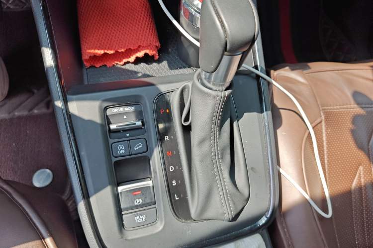 Used Honda CR-V 2024 240TURBO Two-Wheel-Drive FENGSHANG Edition 5 Seats Gear Lever