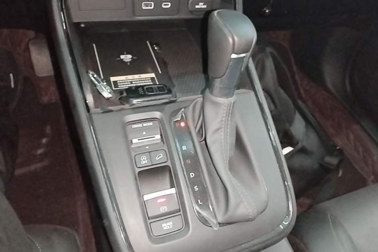 Used Honda CR-V 2024 240TURBO Two-Wheel-Drive FENGSHANG Edition 5 Seats Gear Lever