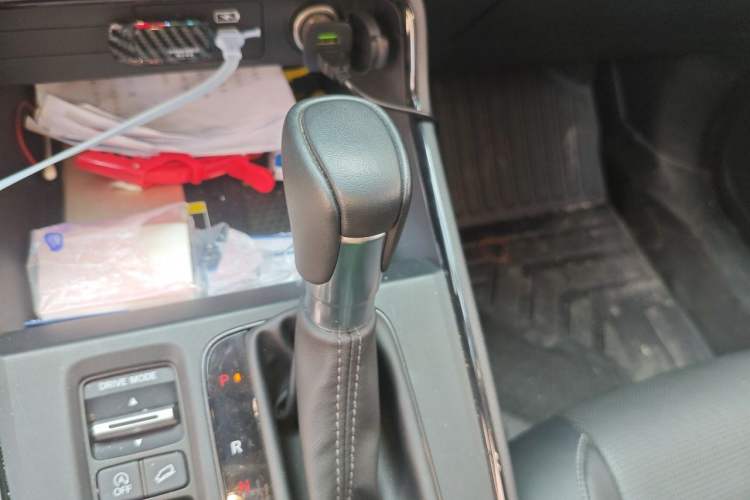 Used Honda CR-V 2024 240TURBO Two-Wheel-Drive FENGSHANG Edition 5 Seats Gear Lever