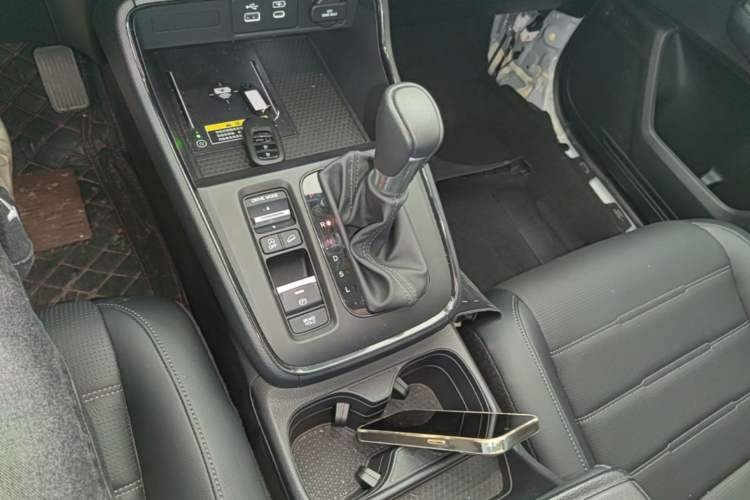 Used Honda CR-V 2024 240TURBO Two-Wheel-Drive FENGSHANG Edition 5 Seats Gear Lever
