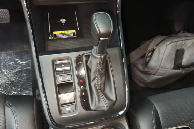 Used Honda CR-V 2024 240TURBO Two-Wheel-Drive FENGSHANG Edition 5 Seats Gear Lever