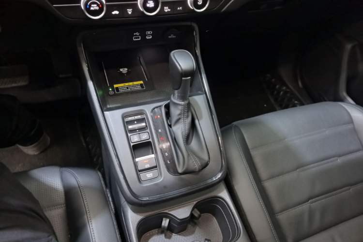 Used Honda CR-V 2024 240TURBO Two-Wheel-Drive FENGSHANG Edition 5 Seats Gear Lever