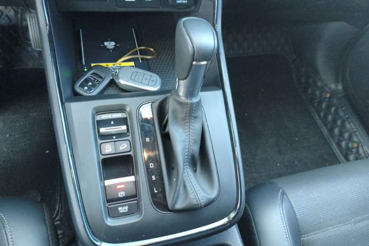 Used Honda CR-V 2024 240TURBO Two-Wheel-Drive FENGSHANG Edition 5 Seats Gear Lever