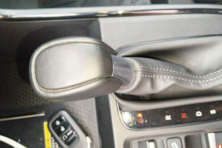 Used Honda CR-V 2024 240TURBO Two-Wheel-Drive FENGSHANG Edition 5 Seats Gear Lever