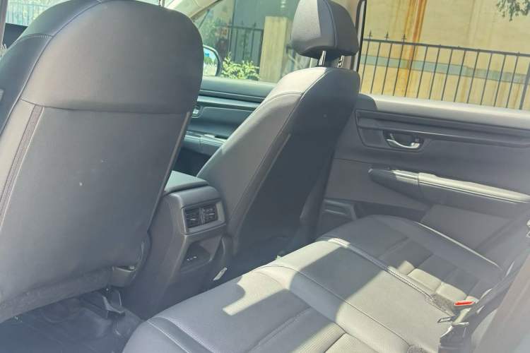 Used Honda CR-V 2024 240TURBO Two-Wheel-Drive FENGSHANG Edition 5 Seats Interior 3