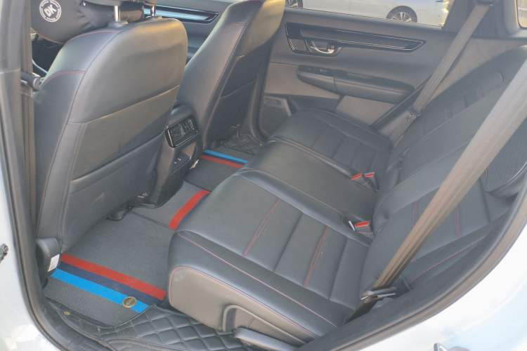 Used Honda CR-V 2024 2.0L eHEV Two-Wheel Drive Smart Edition Interior 3