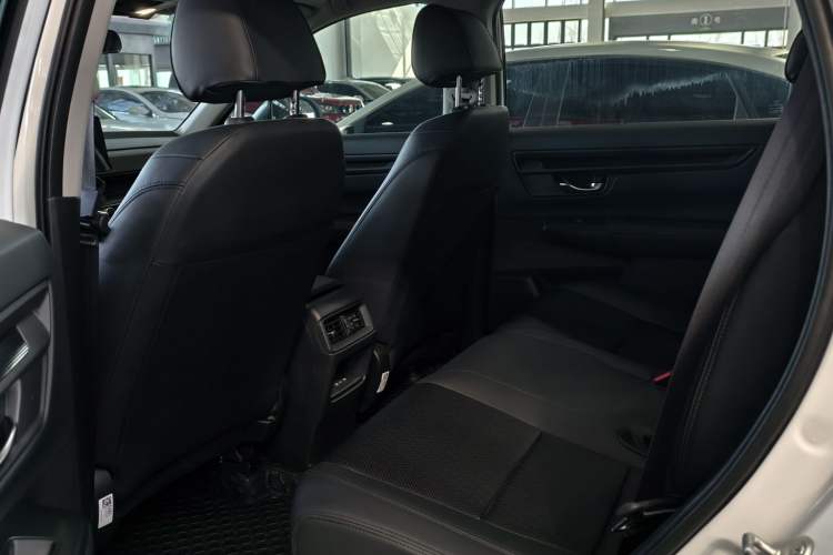 Used Honda CR-V 2024 240TURBO Two-Wheel-Drive Active Version 5 Seats Interior 3