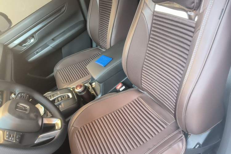 Used Honda CR-V 2024 2.0L eHEV Two-Wheel Drive Smart Edition Left Front Seat