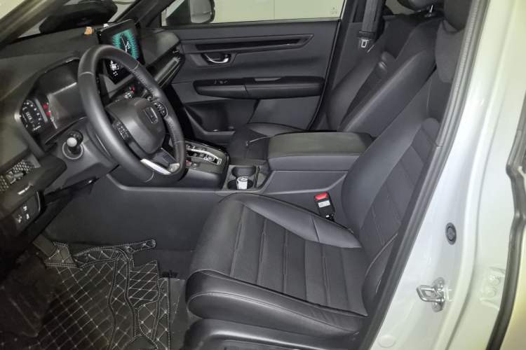 Used Honda CR-V 2024 2.0L eHEV Two-Wheel Drive Smart Edition Left Front Seat