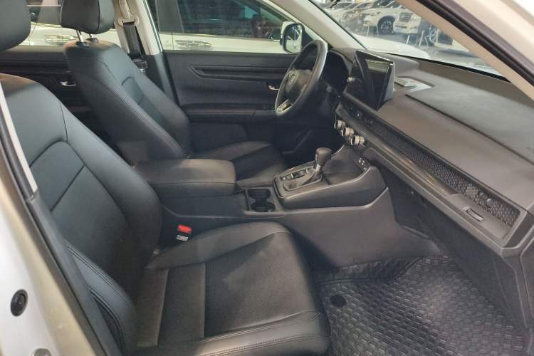 Used Honda CR-V 2024 240TURBO Two-Wheel-Drive Active Version 5 Seats Right Front Seat